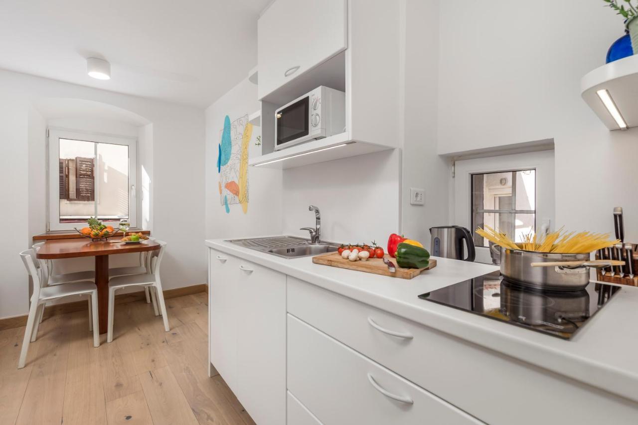 Beautiful Apartment House On The Seaside Ika Extérieur photo