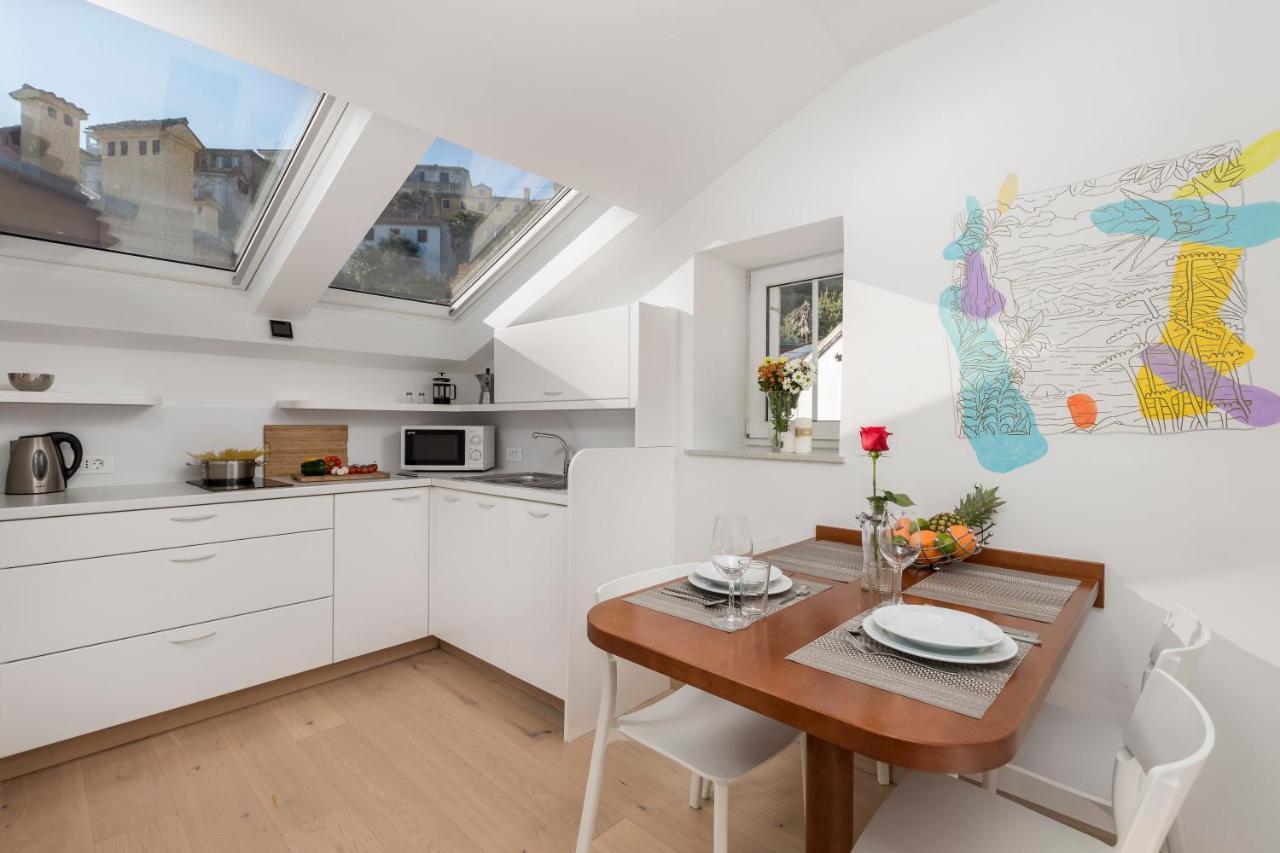 Beautiful Apartment House On The Seaside Ika Extérieur photo