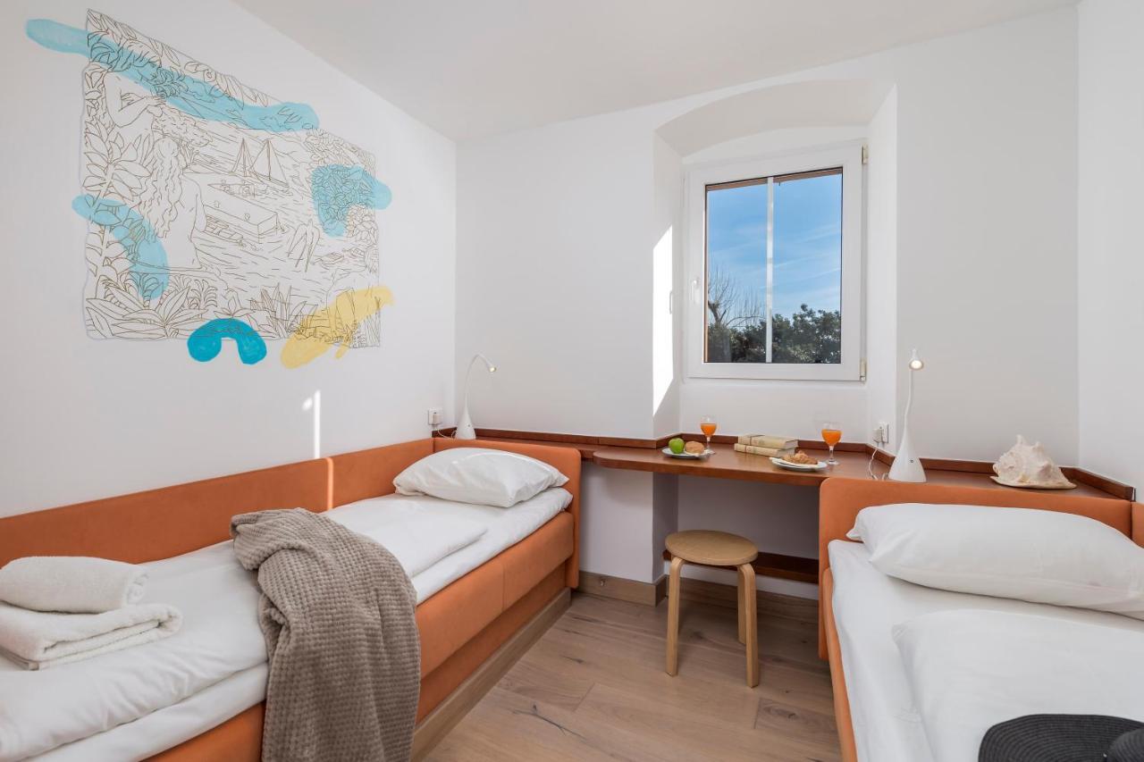 Beautiful Apartment House On The Seaside Ika Extérieur photo