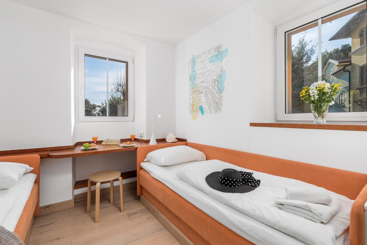 Beautiful Apartment House On The Seaside Ika Extérieur photo