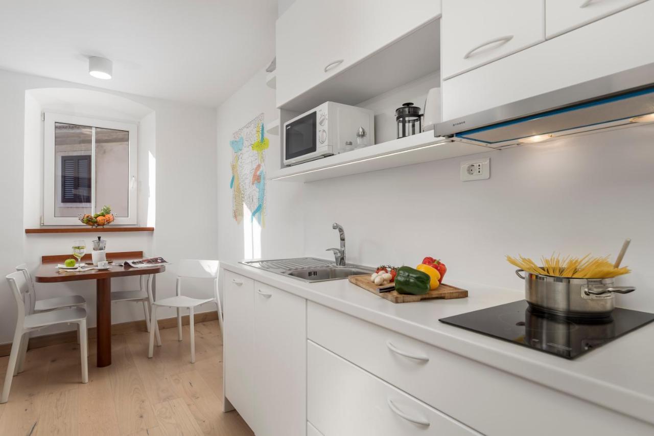 Beautiful Apartment House On The Seaside Ika Extérieur photo